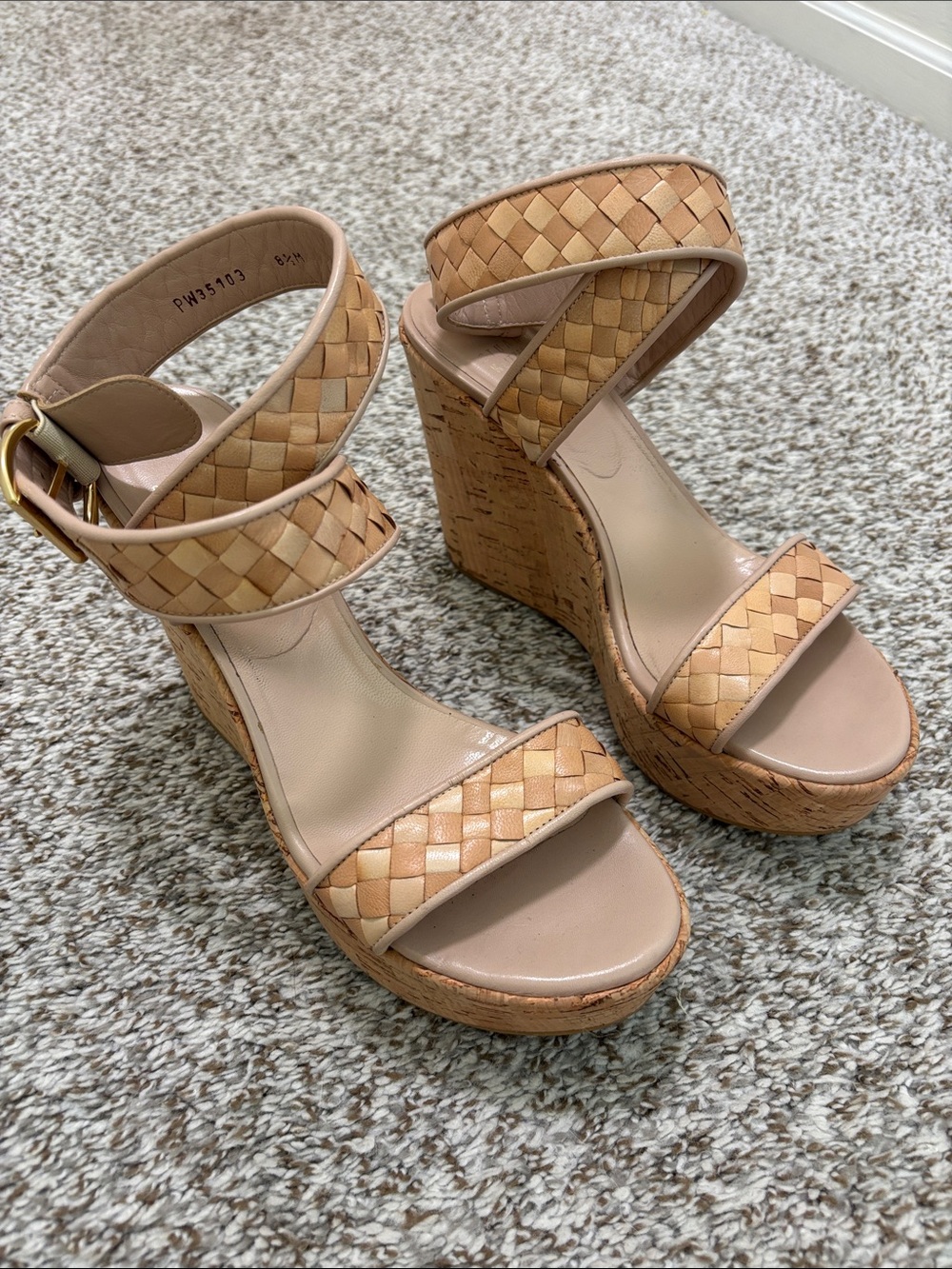 Stuart Weitzman tan leather basketweave sandals 8.5